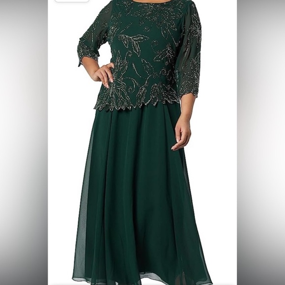 J Kara Dresses & Skirts - 🛑SOLD🛑 J Kara women’s long beaded formal dress - NWT Size 10